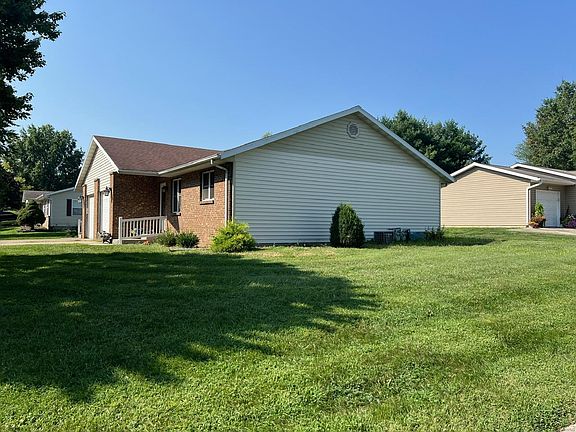 5th image of 2800 Larkspur Dr