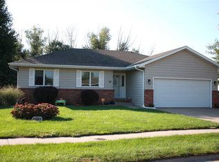 26 La Vista Rd, Kearney, NE 68845