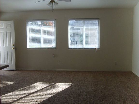 3rd image of 941 W Dakota Ave APT 123