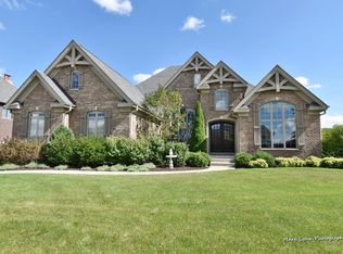 5N131 Prairie Rose Dr, St Charles, IL 60175