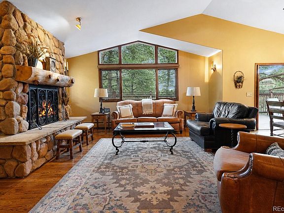 4th image of 2210 Juniper Court