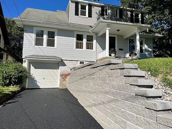 3rd image of 742 Stinard Ave