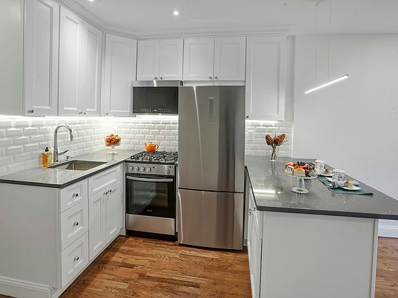 5th image of 311 E 75th St APT 3H