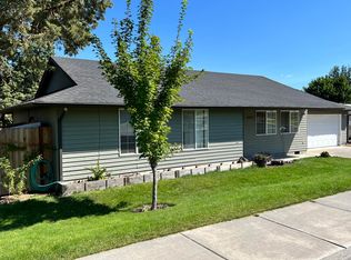 1055 SW Floyd St, Madras, OR 97741