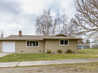 923 SW London Ter, Oak Harbor, WA 98277