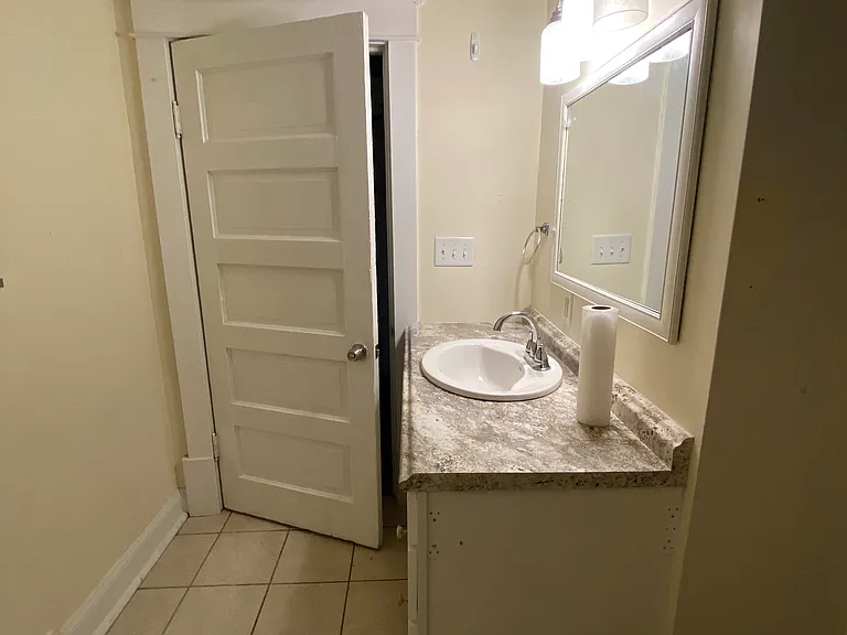 834 Marshall Ave SW #A — Photo 13