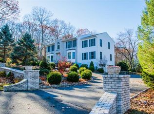 4 Fox Den Rd, Danbury, CT 06811