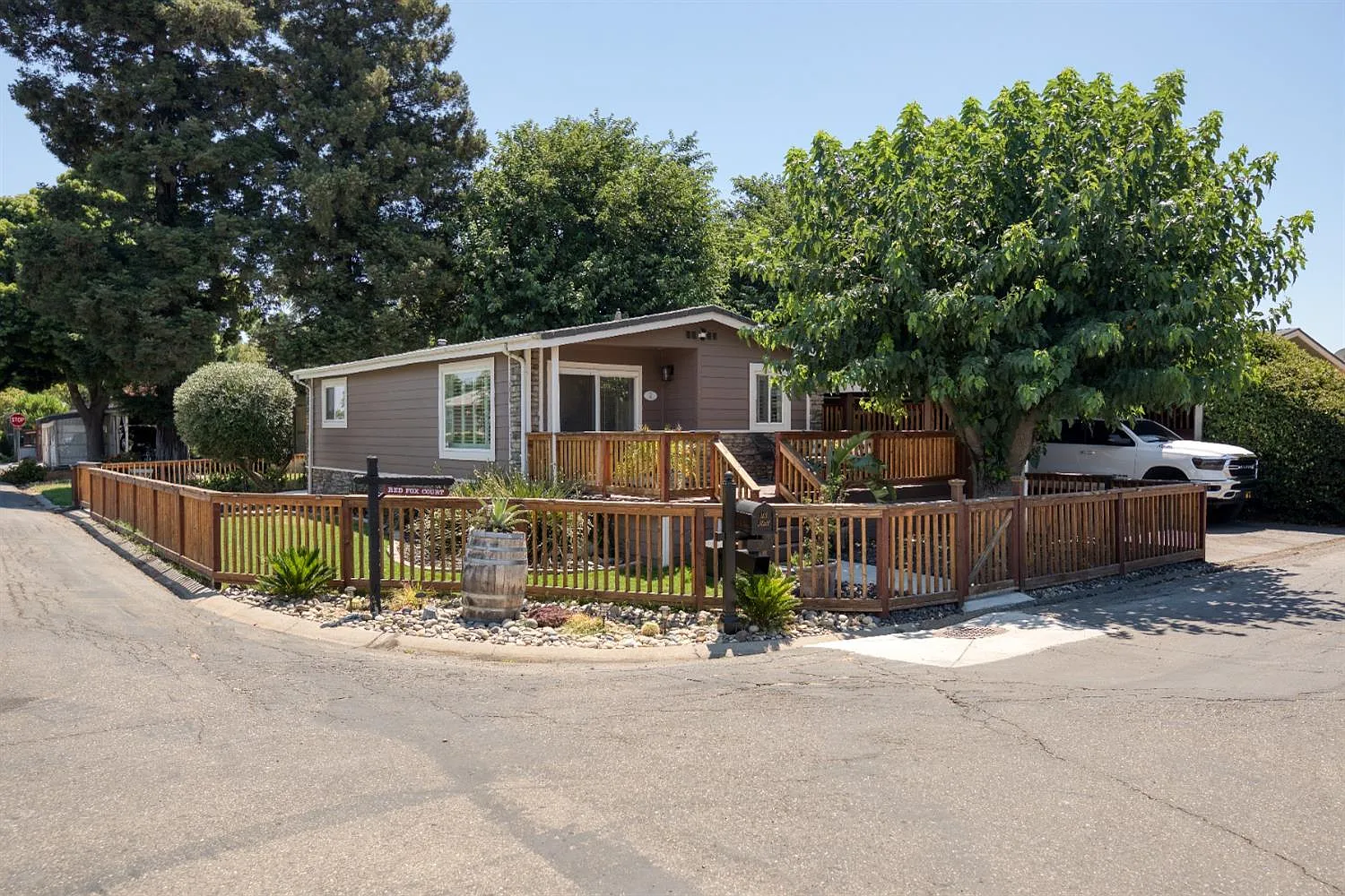 2 Red Fox Ct photo 1