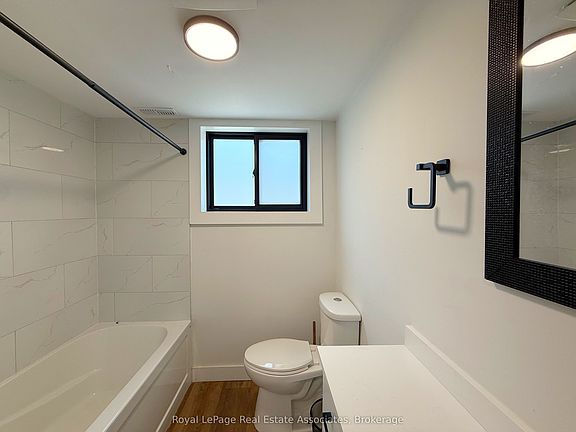 5th image of 171 Huron St #2