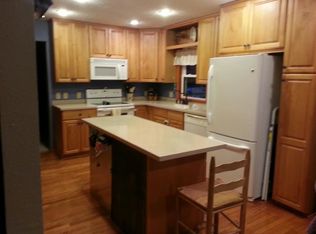 106 Carmela Dr, Hudson, IA