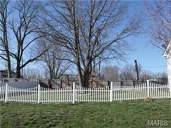 3rd image of 31 Parkview Ln