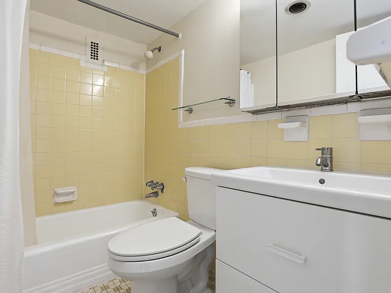 1330 New Hampshire Ave NW #715 — Photo 20