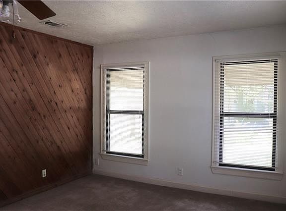4th image of 5108 Woodview Ave