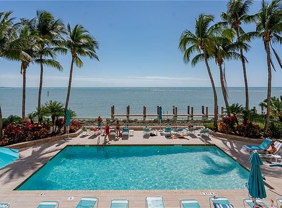 5th image of 990 Cape Marco Dr