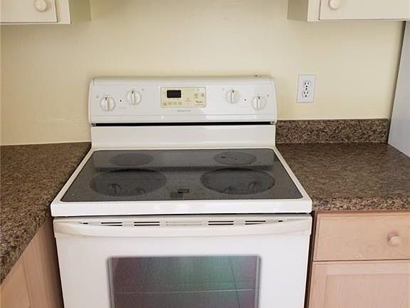3rd image of 2670 Park Windsor Dr APT 401