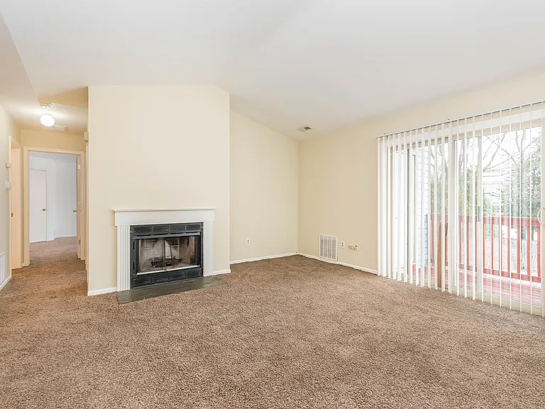 514 Cascade Ct #1 — Photo 8
