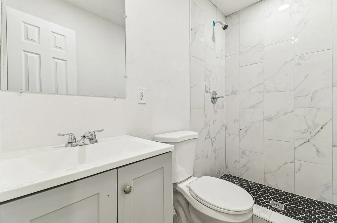 3 bed, 1152 sqft, $2,000 — Photo 4