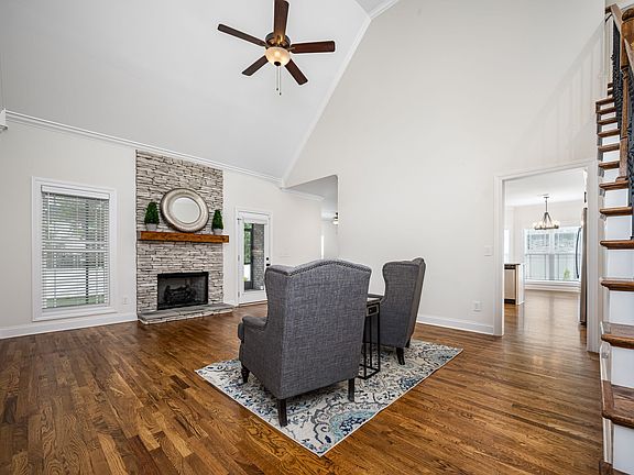 3rd image of 5430 Vermillion Ct