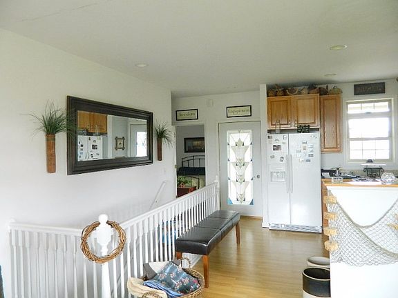 4th image of 549 Hampton Lake Dr