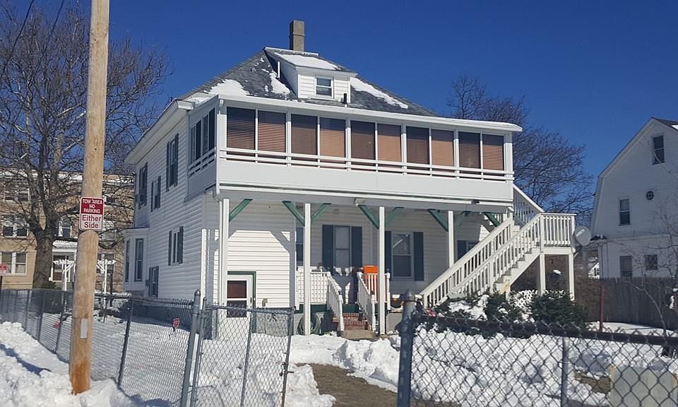 2nd image of 220 W 6th St