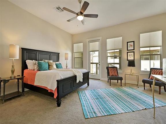 4th image of 2520 Bluebonnet Ln Unit 36