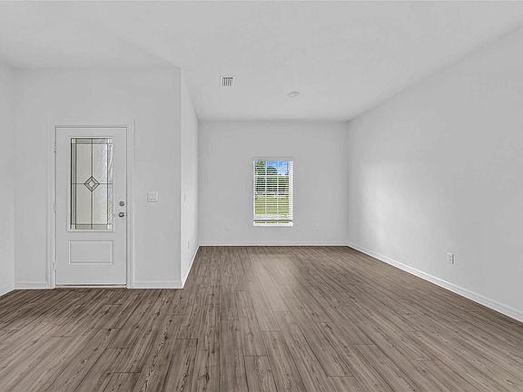 3rd image of 1481 SW Patricia Avenue