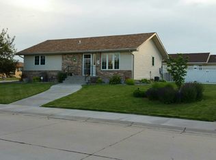 705 18th St, Gering, NE 69341