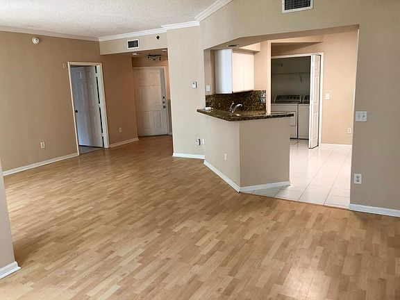 2nd image of 3215 NE 184th St APT 14101