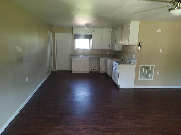 4th image of 2416 Bradford St