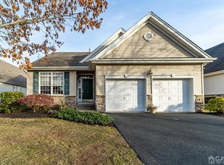15 Stryker Rd, Somerset, NJ 08873