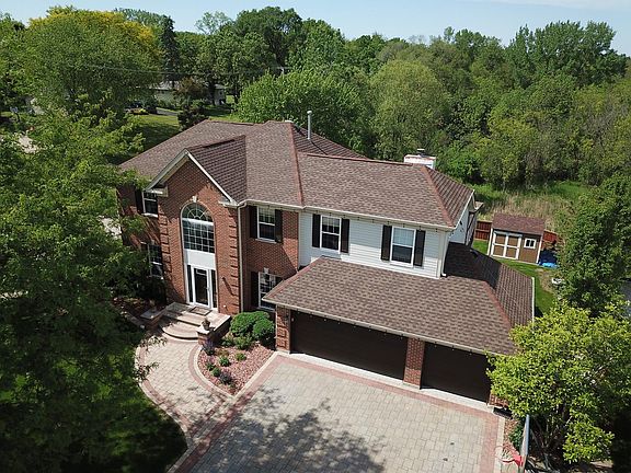 3rd image of 1039 Heather Ct