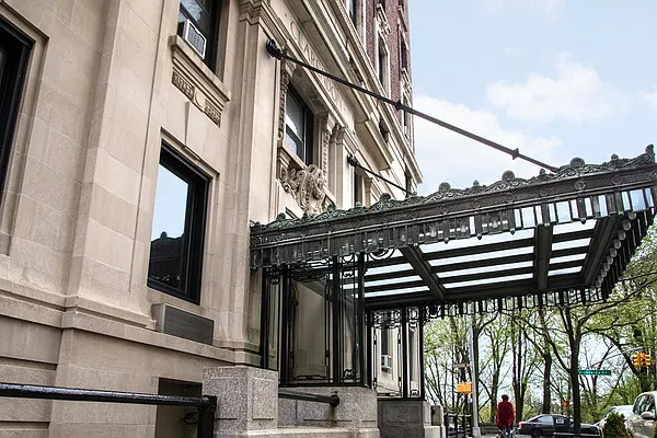Sold by Corcoran | media 25