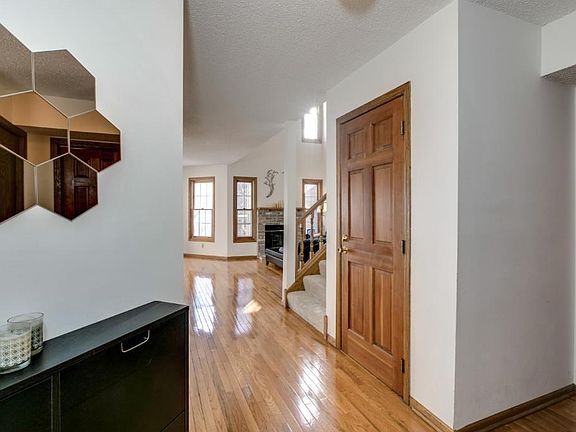 2nd image of 1640 Rosehill Cir