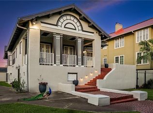 8333 Pritchard Pl, New Orleans, LA 70118