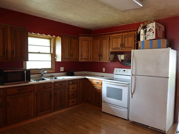 5th image of 1234 Frances St