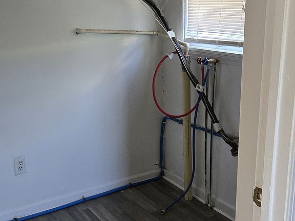 2nd image of 4310 Merriam Dr