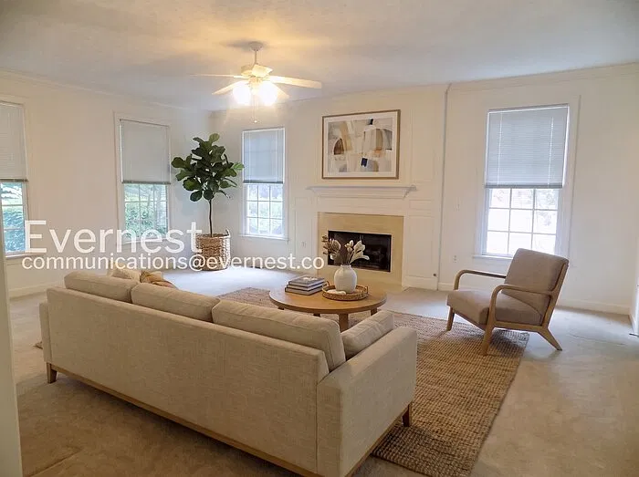 3 bed, 2.5 bath, 2624 sqft, $2,675 — Photo 2