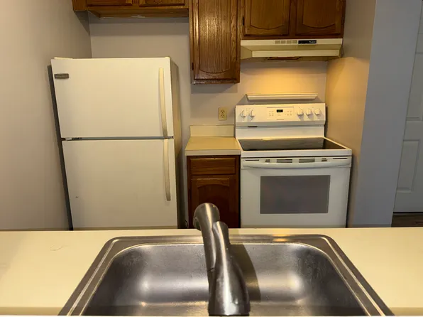 42 S Cherry St APT 238, Wallingford, CT 06492