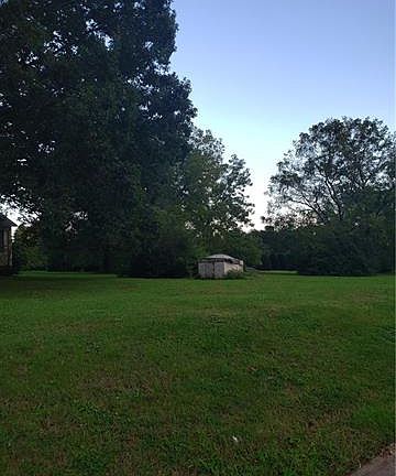 4th image of 412-414 416 Thornburg Dr