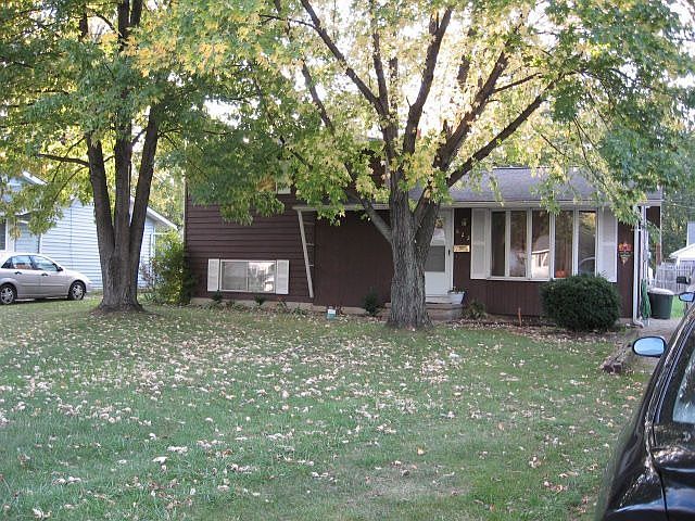 1st image of 822 West Dr