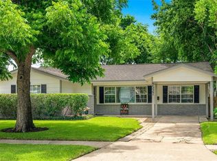 8527 Ridgepoint Dr, Houston, TX 77055