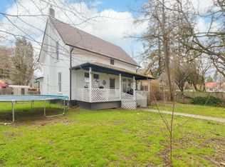 811 SW 4th St, Grants Pass, OR 97526