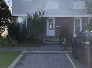 1781 Winter Rose Ln, Ottawa, ON K1C 7A6