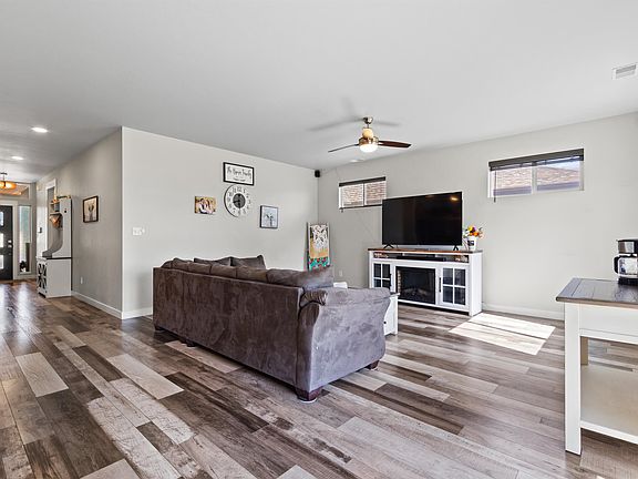 5th image of 506 Grama Ct