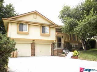 3415 Faye Dr, Bellevue, NE 68123
