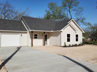 909 Carter St, Sulphur Springs, TX 75482