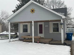 3386 Curwood St, Waterford, MI 48329