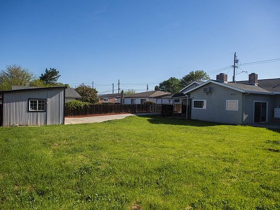 5th image of 870 El Toro Dr