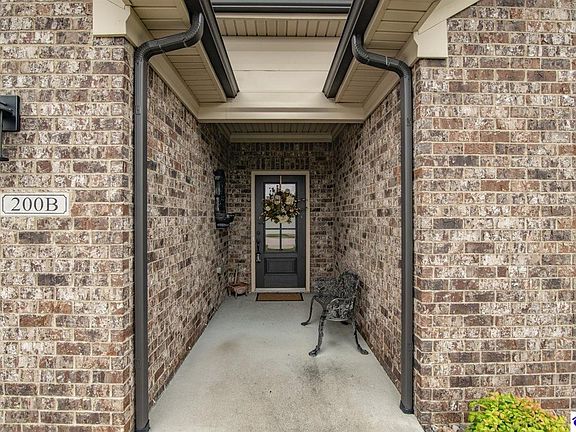3rd image of 200 Village Brook Dr #B