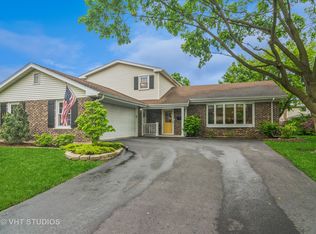720 E Maude Ave, Arlington Heights, IL 60004